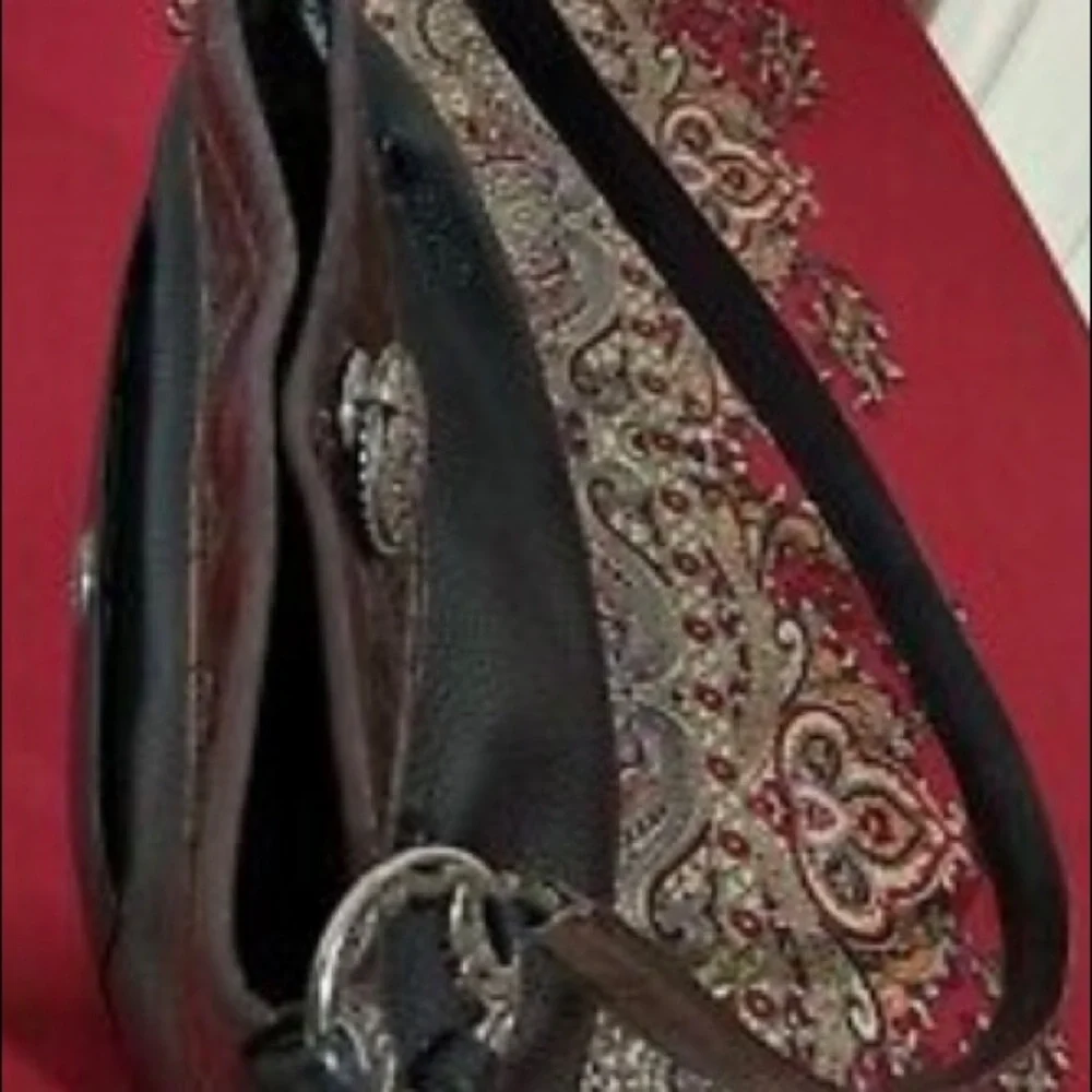 BRIGHTON  VINTAGE  BLACK  AND BROWN  LEATHER  SHOULDER  HANDBAG. - Picture 8 of 8